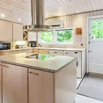 Lenya - 33km From The Sea By Interhome *