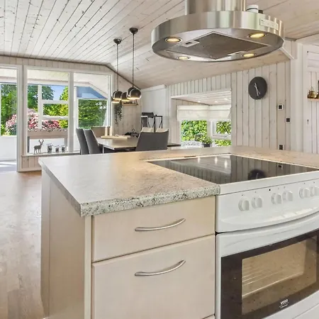Дом отдыха Lenya - 33km From The Sea By Interhome *