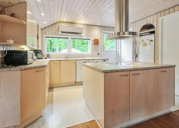 Lenya - 33km From The Sea By Interhome