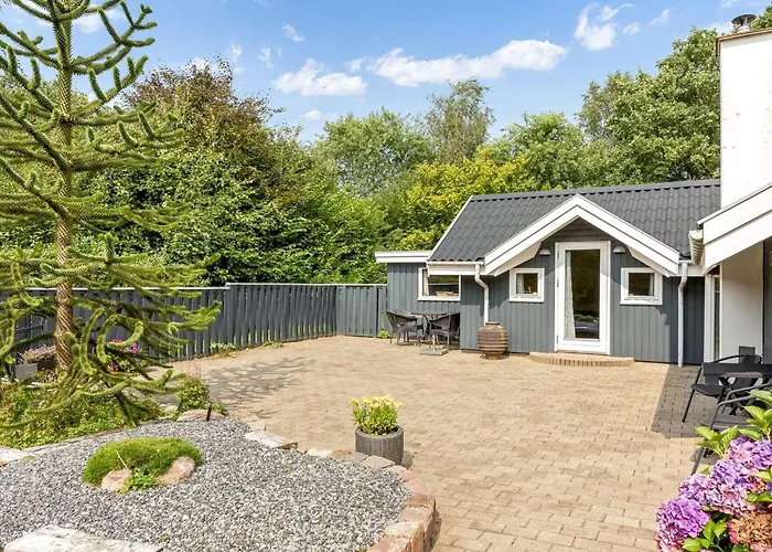 Casa vacanze Lenya - 33km From The Sea By Interhome